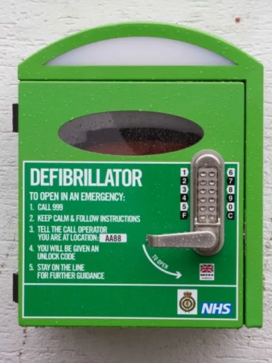 Defibrillator 05