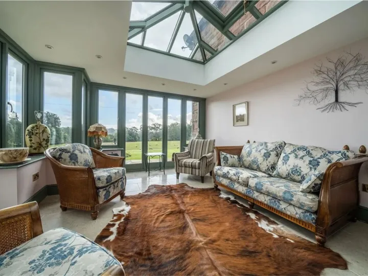 883013_about_garden_room