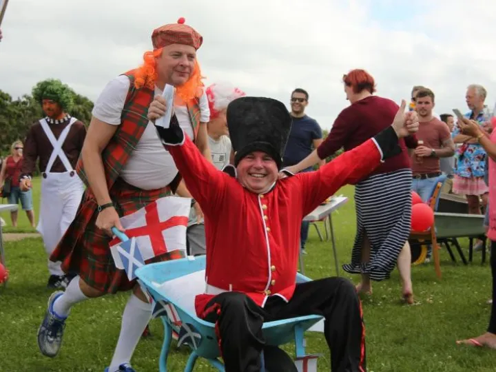 Wheelbarrow Race 01