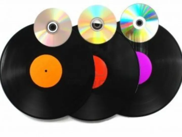 Vinyl & CD 01