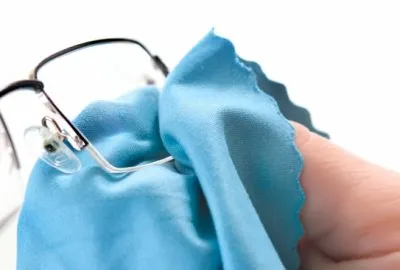 Cleaning spectacle frames