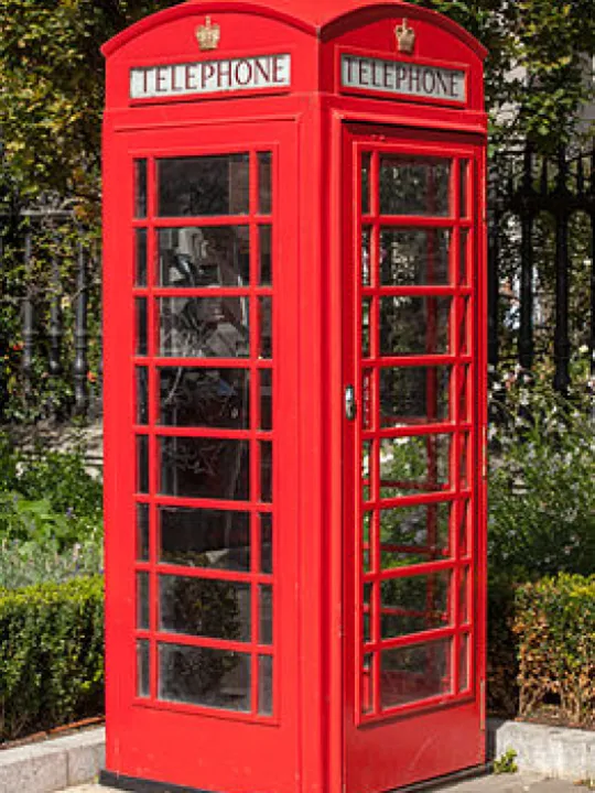 Image: 260px-Red_telephone_box