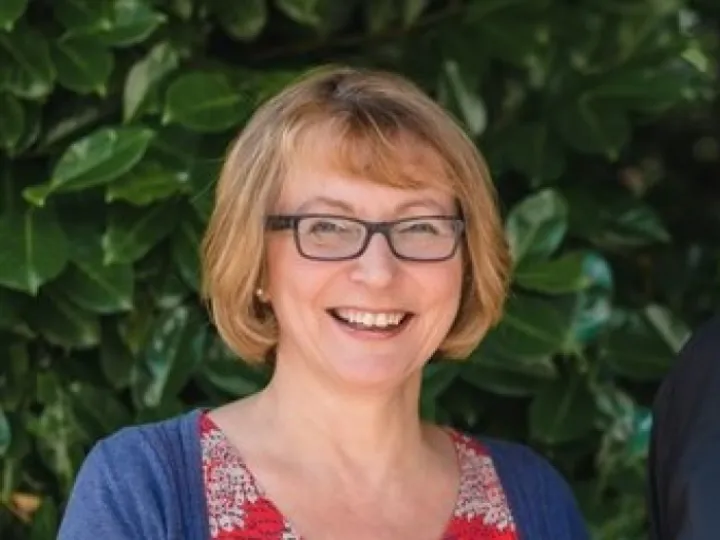 Carolyn Lawrence