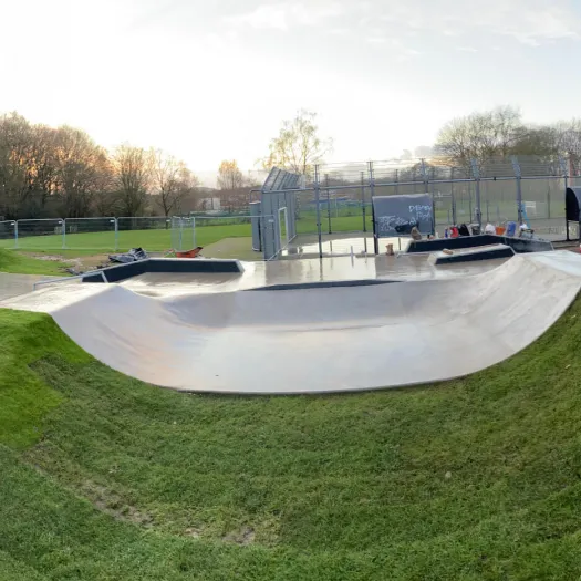 Woodside Skatepark bowl