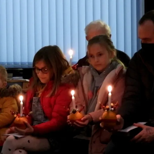 Snapshot000072_Christingle 2021_211210