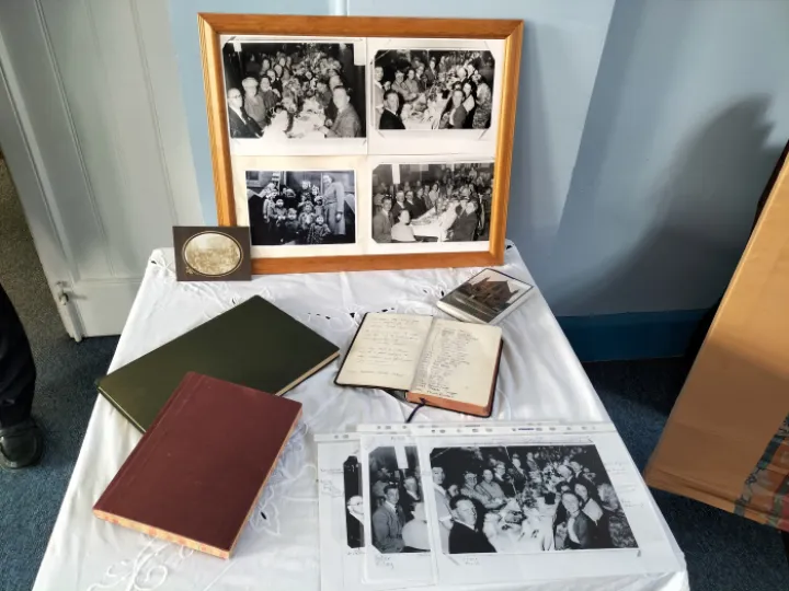 120 Bawtry Ann &ndash; Memorabilia Books and photos