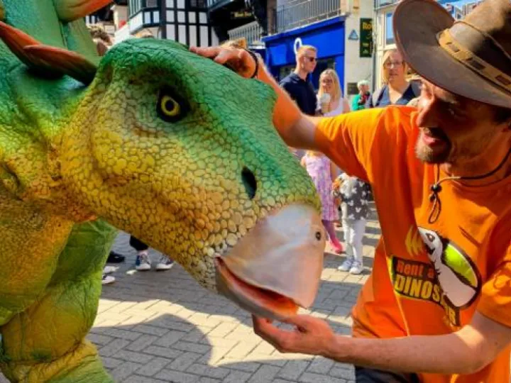 Chester dinos 2