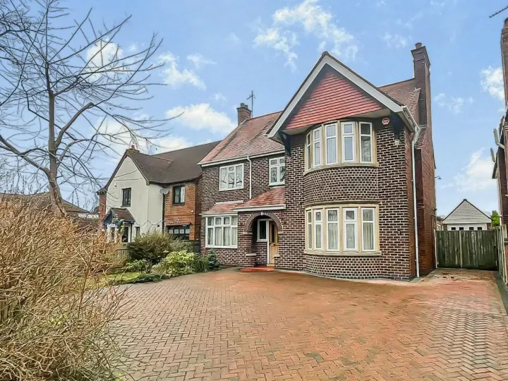 Estcourt Rd manse