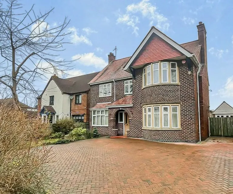 Estcourt Rd manse