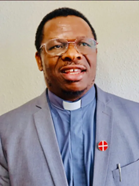 Rev CLiff Shanganya