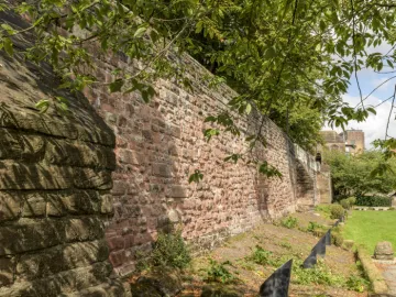 Chester City Walls &ndash; Roman Gardens
