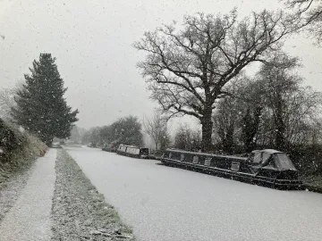 Snow On The Canal; 0