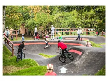 Pump track