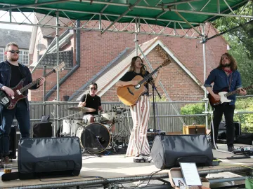 Katie-&-The-Bad-Sign