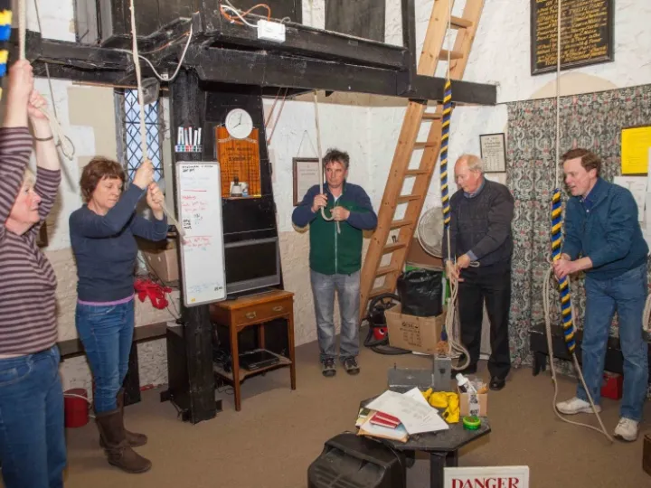 Queen's 90th Birthday Peal 03