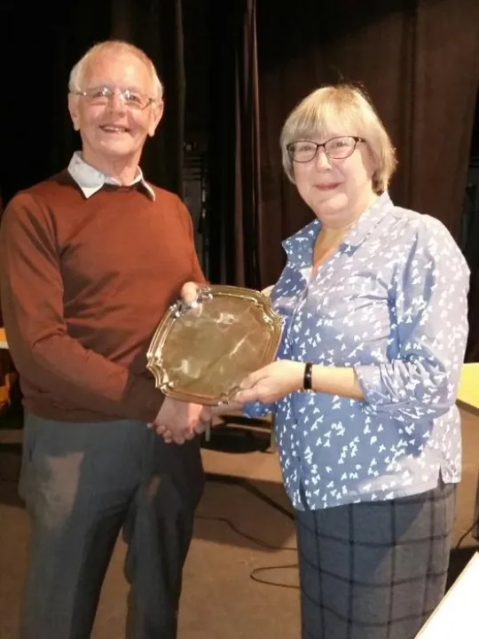 Village Quiz 2017 – Jane Lush Receives Trophy