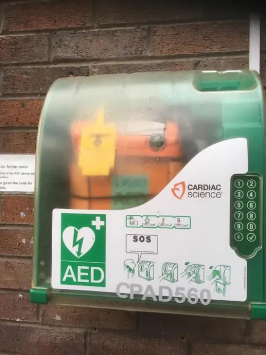 Defibrillator1