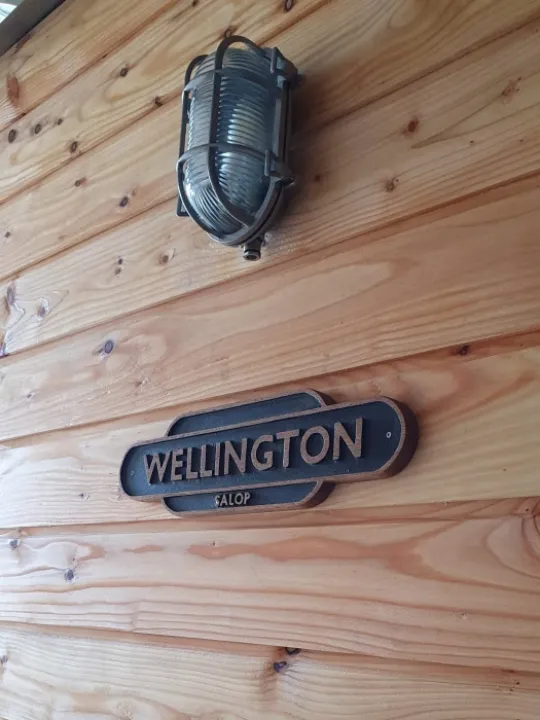 Wellington sign