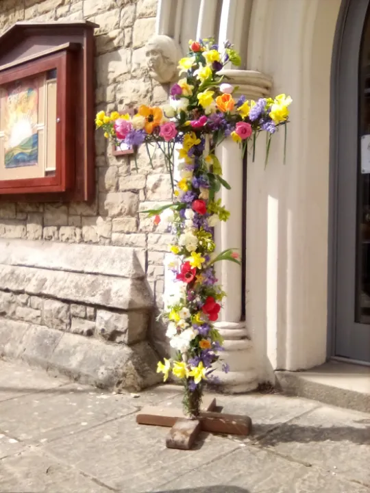 2022-04-17 Easter flowers (6)