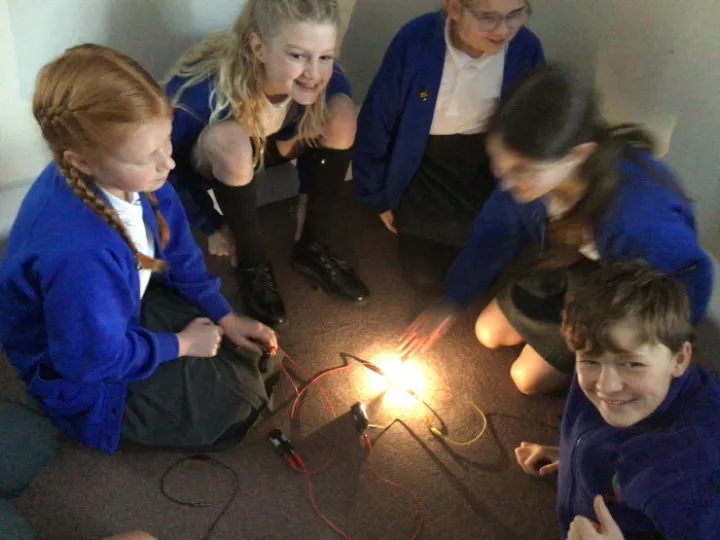 E127843A-5CAD-4FB9-9BFC-B9DA6B504B38