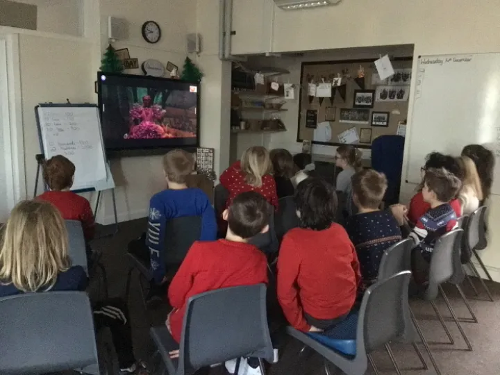 75FB87A2-2F69-4560-B550-3A219F206606