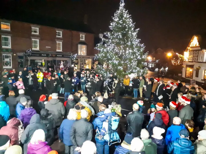 Carols round the tree 2022