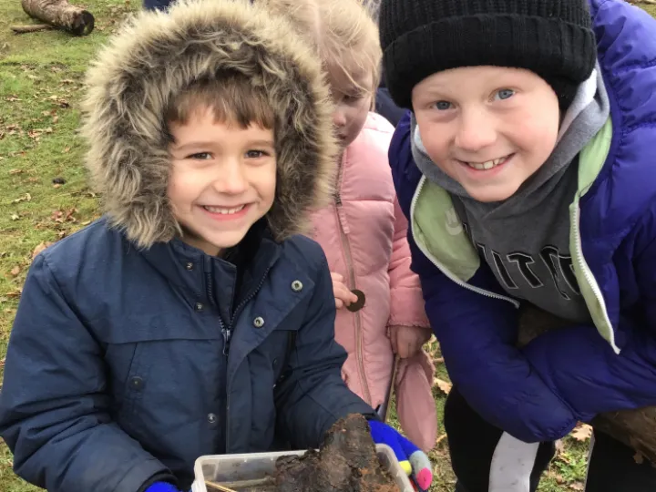 D77E2AFE-D620-4CF7-BF91-A712940E2B60