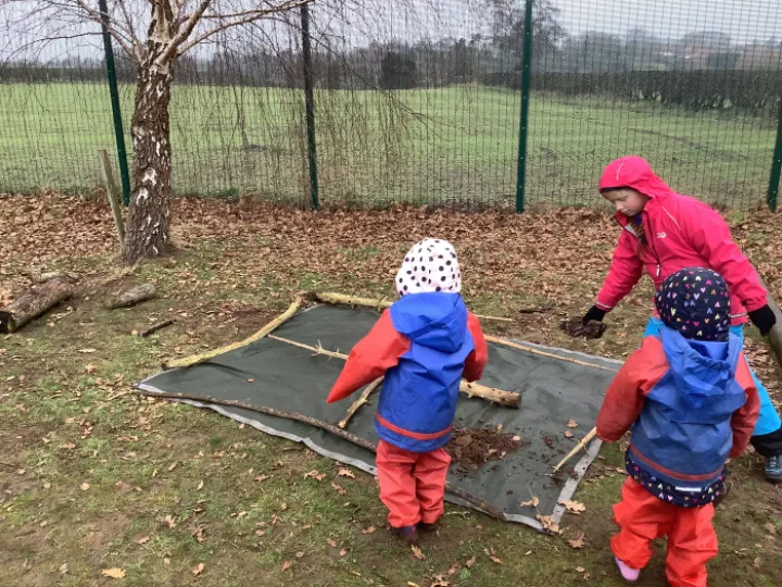 2F34C021-90DA-4B2F-9D06-A8010FBFEAA7