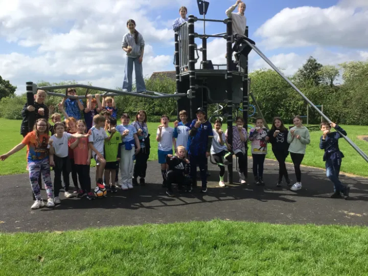 F4C6A0E8-D34B-44BD-8746-A8677B04C433