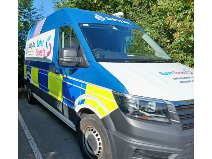 Police Safer Streets Bus a 4x3