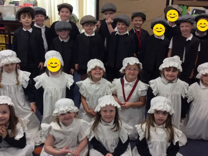 Class Victorian Photo Y1