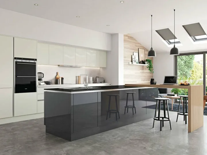 Alku Gloss Open Plan Kitchen With Island