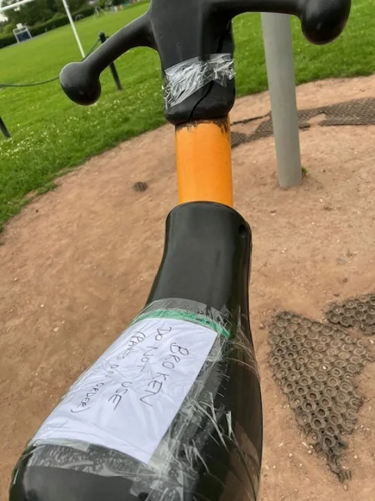 broken play equipment1