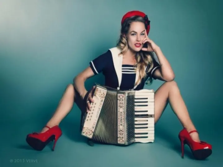 Veronika  Kotkova Verve Rockabilly Photography 