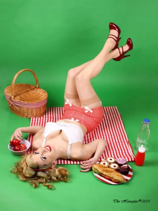 Nicole Klein The Hourglass