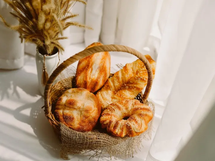 Bread, basket, food, breakfast, snack, baked, deli