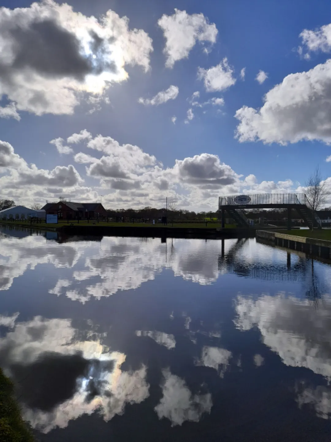 Cloudy canal (1)