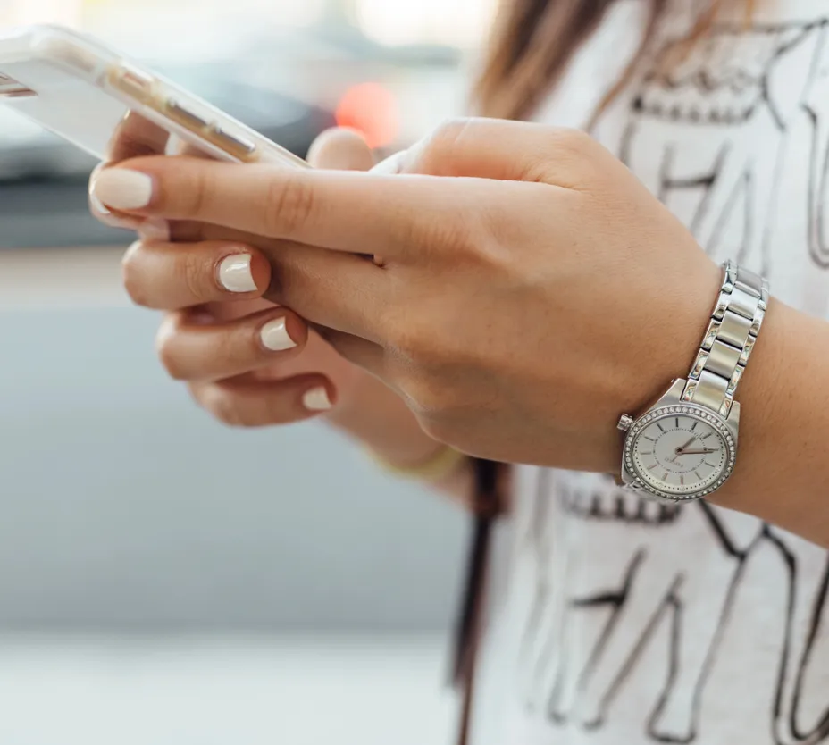 Using a smartphone to control curtains and blinds