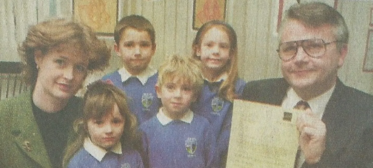 Thr Among Top Primary Schools Feb 1998 Photoscan