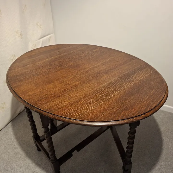 Vintage Gate Leg Table &ndash; Items for sale