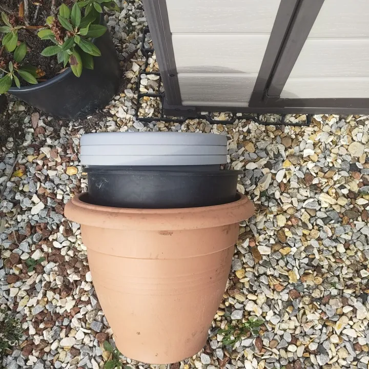 Free Pots – Items free to a good home!