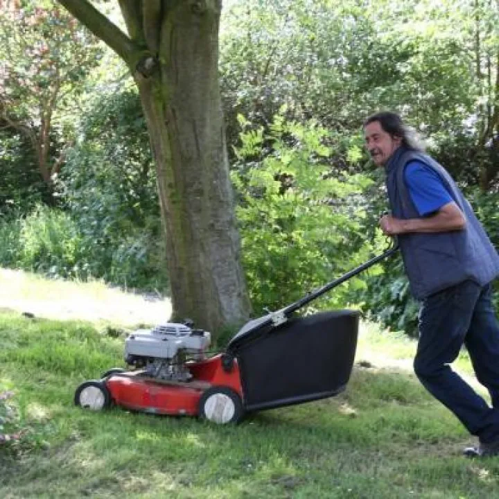 IMG_2841_Brian working on the garden_2018