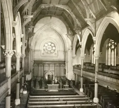 1968 interior with central pews