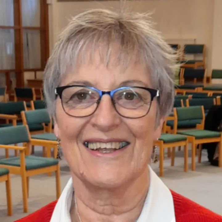 Angela Hellowell