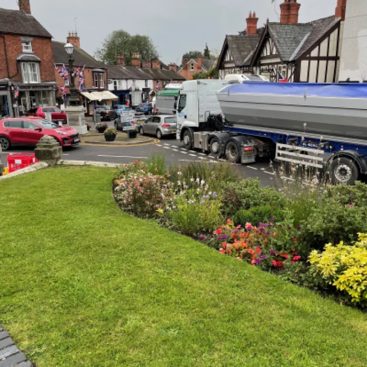 Village transport Chaos