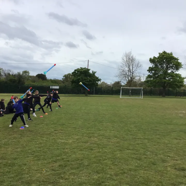 PE 1