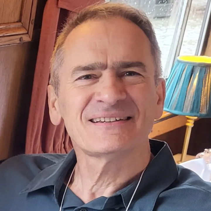 Chris Benson