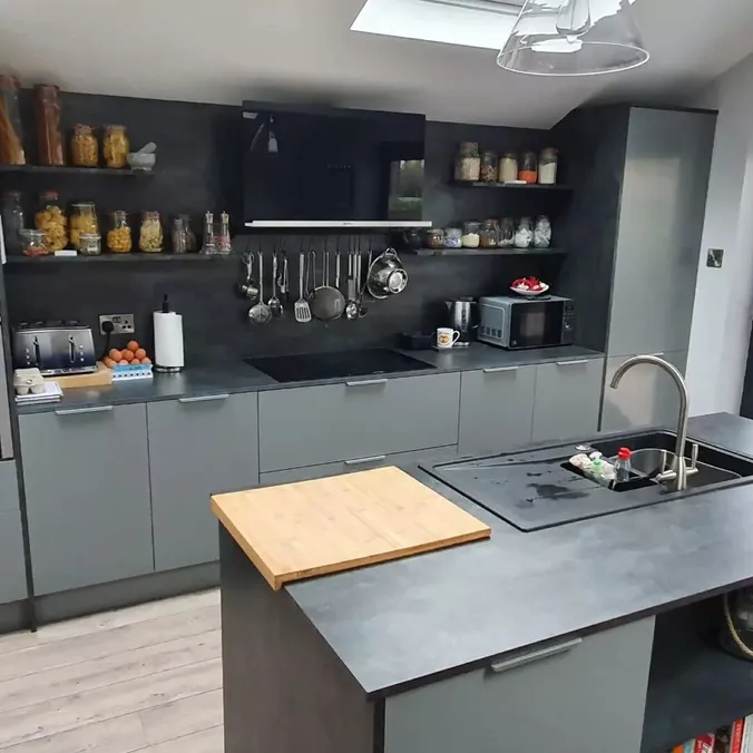 Dark Kitchen 2