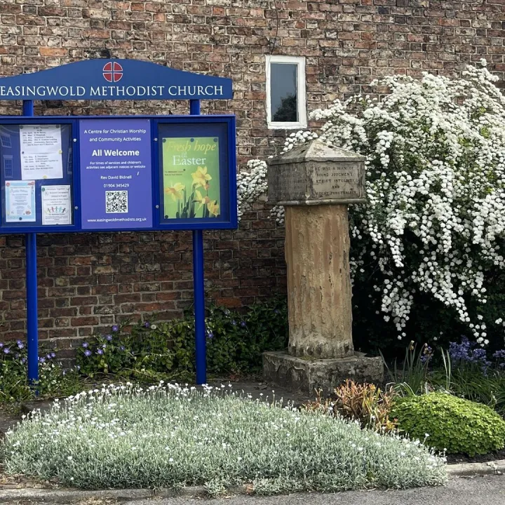External W Noticeboard