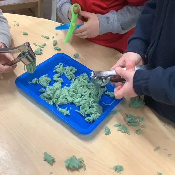 Fea56ede-7cd3-4b8a-91e1-685381d64c2e